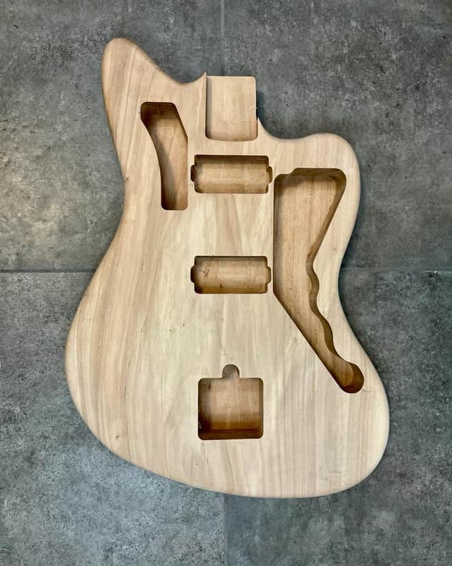 Jazzmaster body poplar image 1