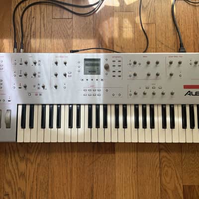Alesis Ion 49-Key Analog Modeling Synthesizer 2000s - Silver