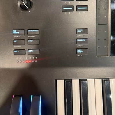 Akai Professional MPC Key 61 key Sampling Production Workshop With Cable image 3