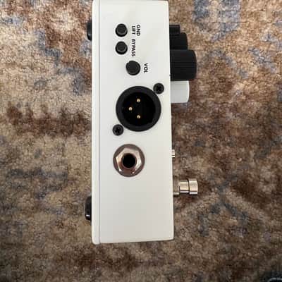 Electro-Harmonix Battalion Bass Preamp/DI 2017 - Present Black Graphic image 4