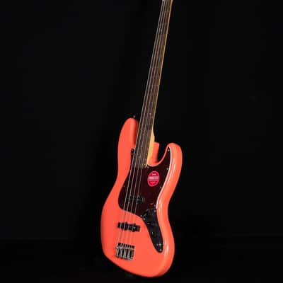Squier Classic Vibe 60s Jazz Bass, Laurel FB, Tahitian Coral image 6
