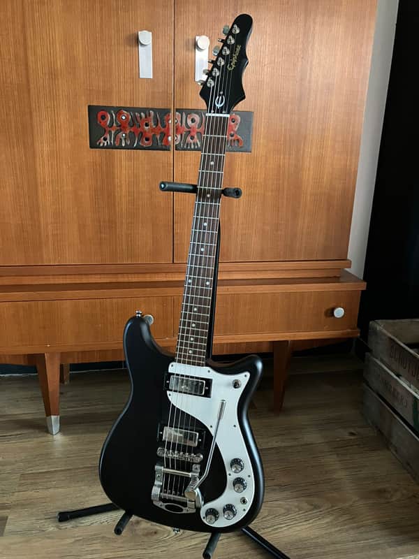 Epiphone Worn 1966 Wilshire　エレキギター Epiphone Worn 1966 Wilshire Electric Guitar Review - Premier Guitar