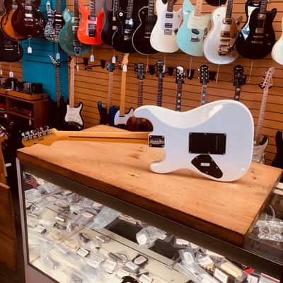 Fender Aerodyne Special Stratocaster Electric Guitar image 7