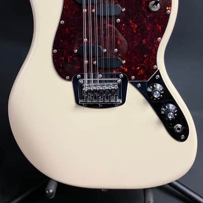 Fender Alternate Reality Electric XII 12-String Electric Guitar Olympic White Finish image 2