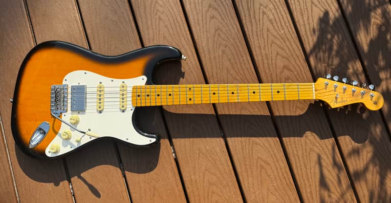 Fender JV Modified '50s Stratocaster HSS 2022 - 2024 - 2-Tone Sunburst