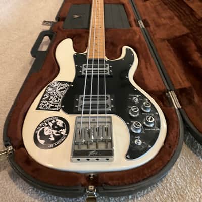 Peavey T-40 with Maple Fretboard 1978 - 1988 - white