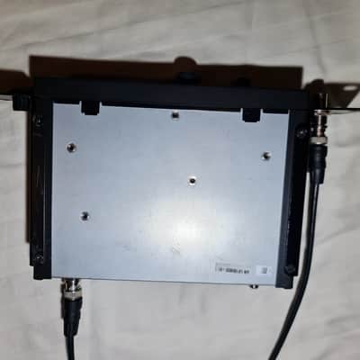 Shure P9T PSM900 Monitor System 790-830mhz w/ TWO R22 Bodypack Receiver image 7