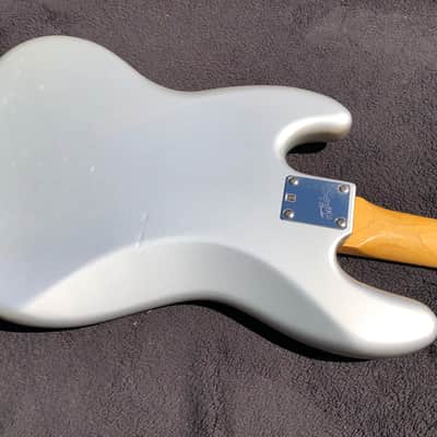 Squier Classic Vibe 60s Jazz Bass Inca Silver - Matching Headstock image 8
