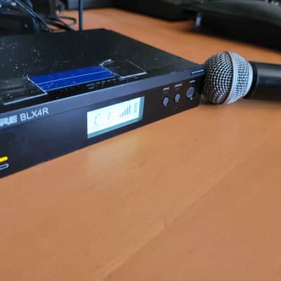 Shure BLX4R H8 Wireless Receiver 518-542 MHz w/ Handheld Mic image 5