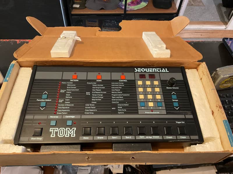 Sequential TOM 4-Voice Drum Machine 1985 - Black