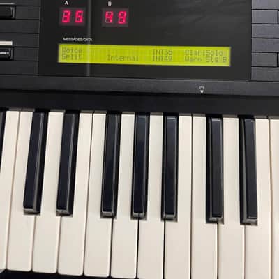 Yamaha DX7IIFD 16-Voice Synthesizer Used In Mint Condition image 4