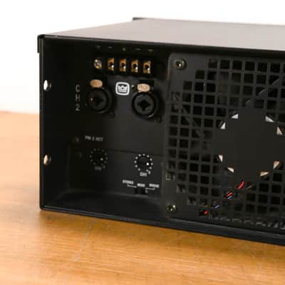 Crown CH2 Contractor Series 2-Channel Power Amplifier CG01ZM7 image 9