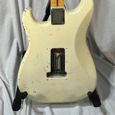 Fender Standard Stratocaster White 2005 MiM imagen 8