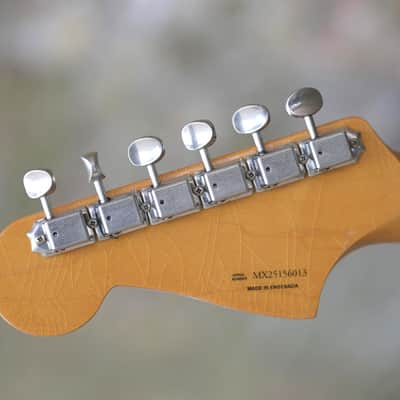 Fender Limited Edition Vintera II Road Worn 50s Jazzmaster- 3-Color Sunburst(3) image 8