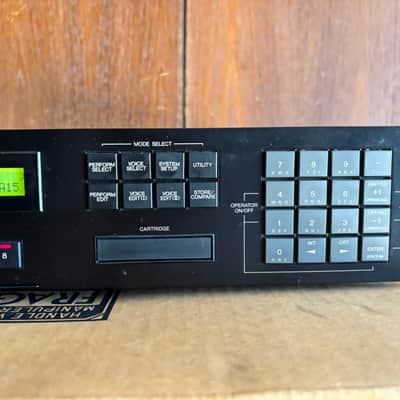 YAMAHA TX802 FM TONE GENERATOR SYNTHESIZER 2U RACK w/ box New internal battery image 5
