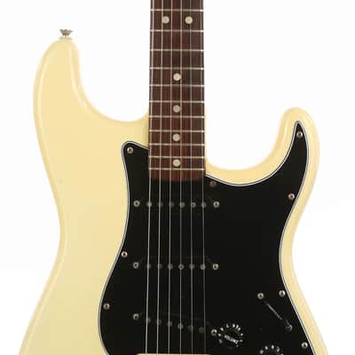 1976 Fender Stratocaster Hardtail with 3-Bolt Neck, Rosewood Fretboard 1971 - 1977 - Olympic White image 8
