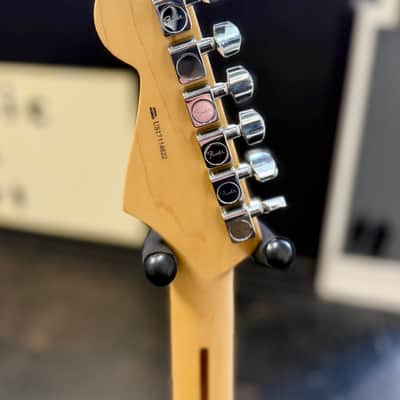 2017 Fender American Professional Stratocaster - Sienna Sunburst image 6