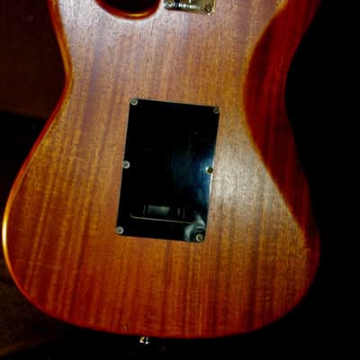 J. K. LADO WENGE STRAT 2002 WENGE. ONLY ONE BUILT. A MAJESTIC GUITAR. GREAT SOUND AND HIGH QUALITY. image 15