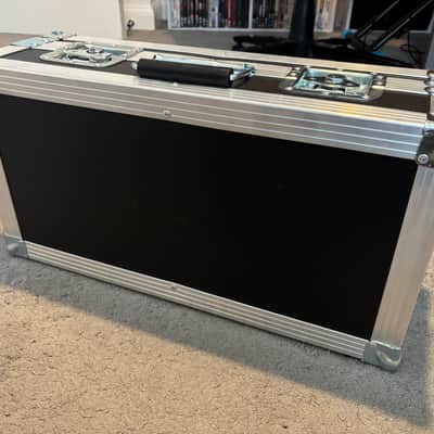 Temple Audio SOLO 18 GM Pedalboard 2010s - Gunmetal image 6