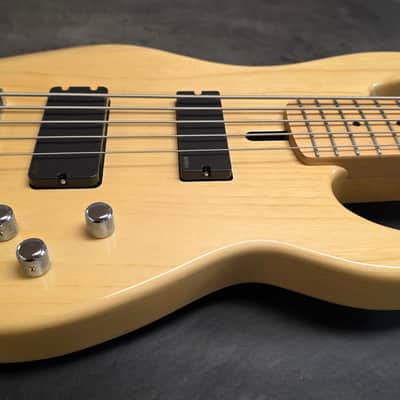 ESP Surveyor 5 Bass Natural Ash EMG Five String Pro Artist Studio Bass 2010 OHSC MIJ Japan Precision-Jazz Body image 16