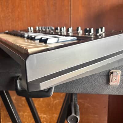 Roland SH-2 vintage analog synthesizer Perfect Working w/ original case image 6