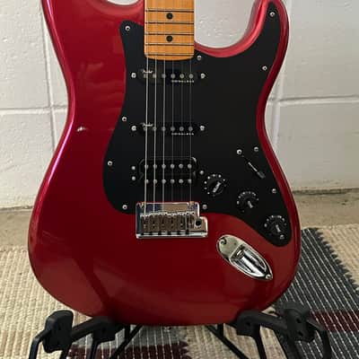 Fender American Ultra II Stratocaster HSS with Maple Fretboard 2024 - Present - Sinister Red image 9
