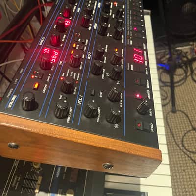 Dave Smith Instruments OB-6 Desktop 6-Voice Polyphonic Synthesizer 2017 - Present - Black image 2