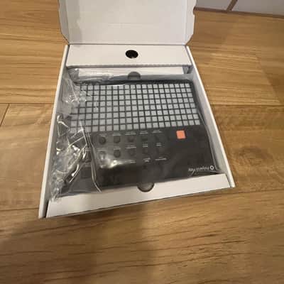 Polyend Play Sample-Based MIDI Groovebox 2022 - Present - Black image 10