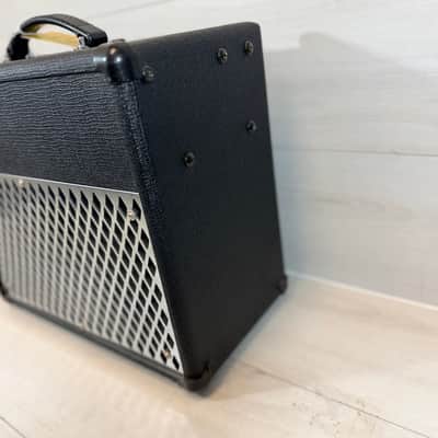 Vox Valvetronix AD15VT 15W 1x8 Modeling Guitar Combo Amp 2004-2008 image 6