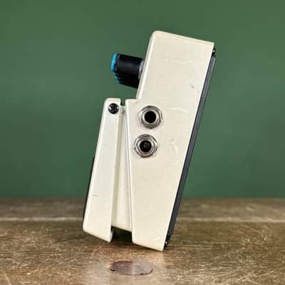 Boss DD-3(b) Digital Delay 2001 - Present - White imagen 4