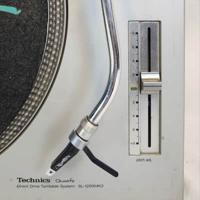 Vintage Technics SL-1200MK2-M Turn Table, 1995, MIJ, w/GenzBenz Road Case image 9