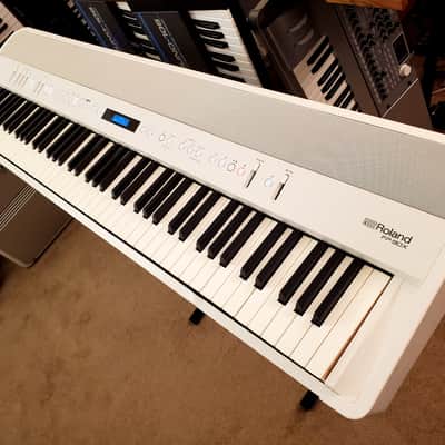 CERTIFIED!!! ROLAND FP90X WHITE STAGE/HOME PIANO SERVICED IN AMAZING CONDITION!!! image 4