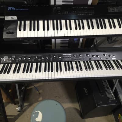 Korg SV2-88 Stage Vintage Digital Piano 2018 - Present - Black with White / Black Keys - Local Pickup Only