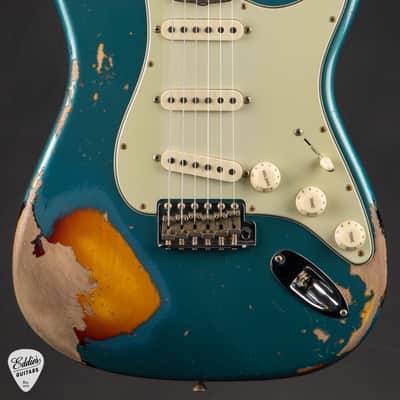 2023 - Fender Custom Shop 1961 Stratocaster Heavy Relic - Aged Ocean Turquoise Over 3-Color Sunburst image 2
