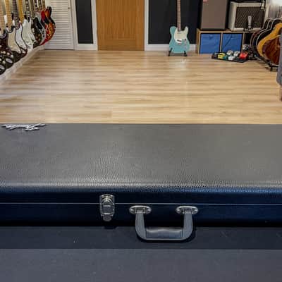 Fender American Professional Telecaster with Roasted Maple Fretboard 2017 - Candy Apple Red image 17