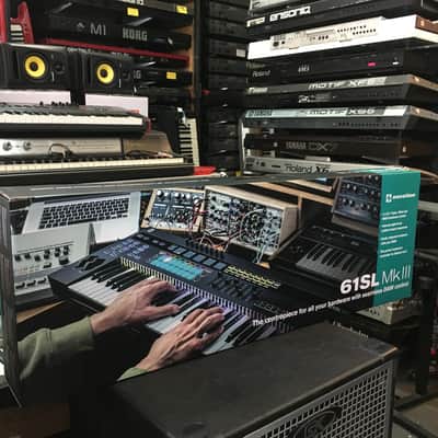 Novation 61SL MkIII 61-Key MIDI Controller with Sequencer USB //ARMENS// image 4