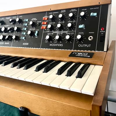 Moog Minimoog Model D Reissue 44-Key Monophonic Synthesizer (2016) 2016 - 2017 - Black / Wood image 4
