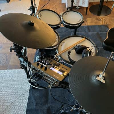 5-piece Electronic Drum Set with 14" Snare, 5" Kick Tower, 3 x 10" Toms, 18" Ride Cymbal, 14" Crash Cymbal, 12" Crash Cymbal, 14" Hi-Hats, and Gen 2 TD-27 Sound Module image 2