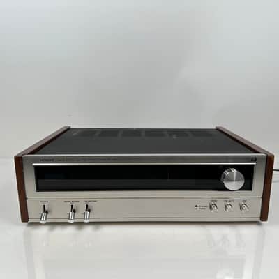 Hitachi FT-600 Vintage AM/FM Tuner