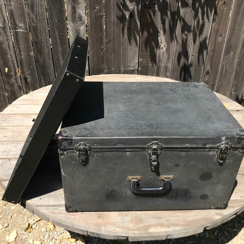 Leedy and Ludwig Elite suit case image 1