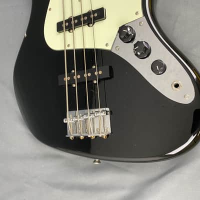 Fernandes Jazz Bass image 4