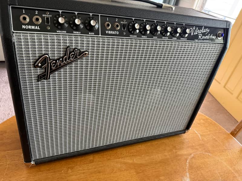Fender Vibrolux Reverb 2-Channel 35-Watt 2x10" Guitar Combo 1964 - 1967 - Black Panel