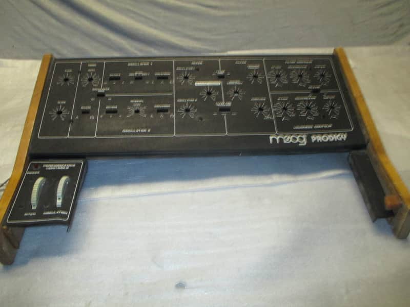 Moog Prodigy Chassis & 2 Wheels image 1