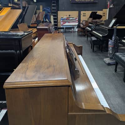 Kawai Piano 42" Console SN 49135 - walnut image 4