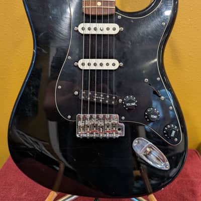 Fender Classic Series '70s Stratocaster with Rosewood Fretboard 2002 - Black w Seymour Duncan gig bag & locking strap image 1