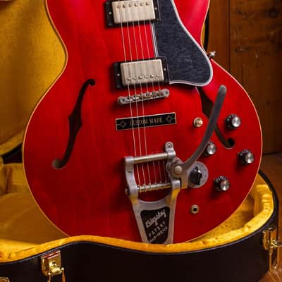 Gibson Custom Shop ES-335 '63 Reissue w/ Varitone and Bigsby 2018 Cherry image 11