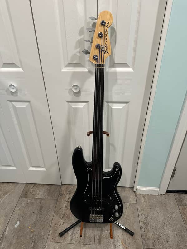 Fender Tony Franklin Artist Series Signature Fretless Precision Bass 2006 - 2014 - Black image 1