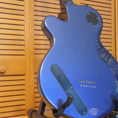Yamaha AES720 BLACK/BLUE image 7