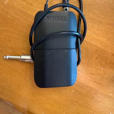 Shure BLX4R G Band Wireless Guitar image 3