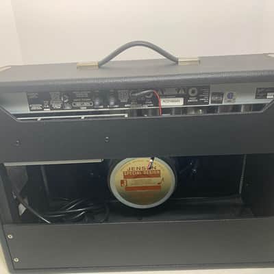Fender '65 Deluxe Reverb Reissue 22-Watt 1x12" Guitar Combo 1994 - Present - Black imagen 4